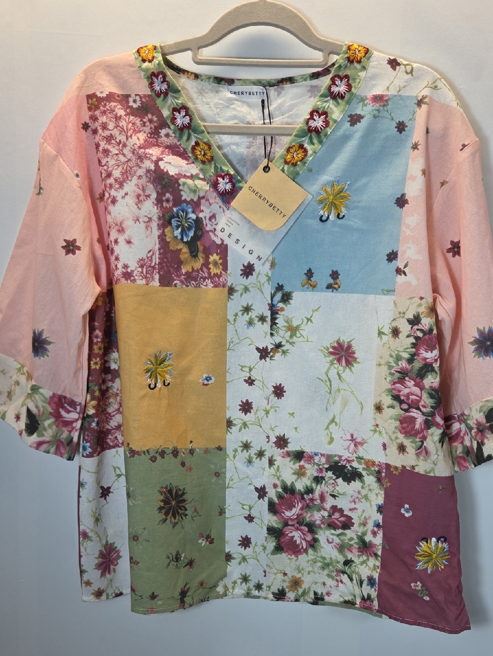 Cherrybetty Floral Patchwork V-Neck Women's Top Size L